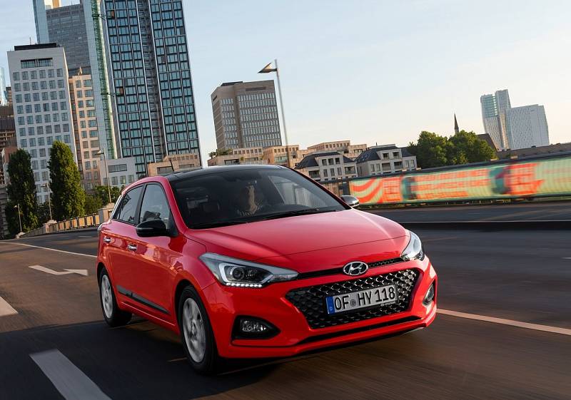 Městský vůz Hyundai i20 s modernizovaným vzhledem se začne prodávat v září