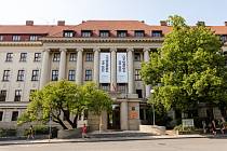 Mendelova univerzita v Brně uspořádala 15. června 2019 takzvaný Sraz století ke 100. výročí školy. Na programu byly mimo jiné komentované prohlídky prostor školy či kulturní vystoupení