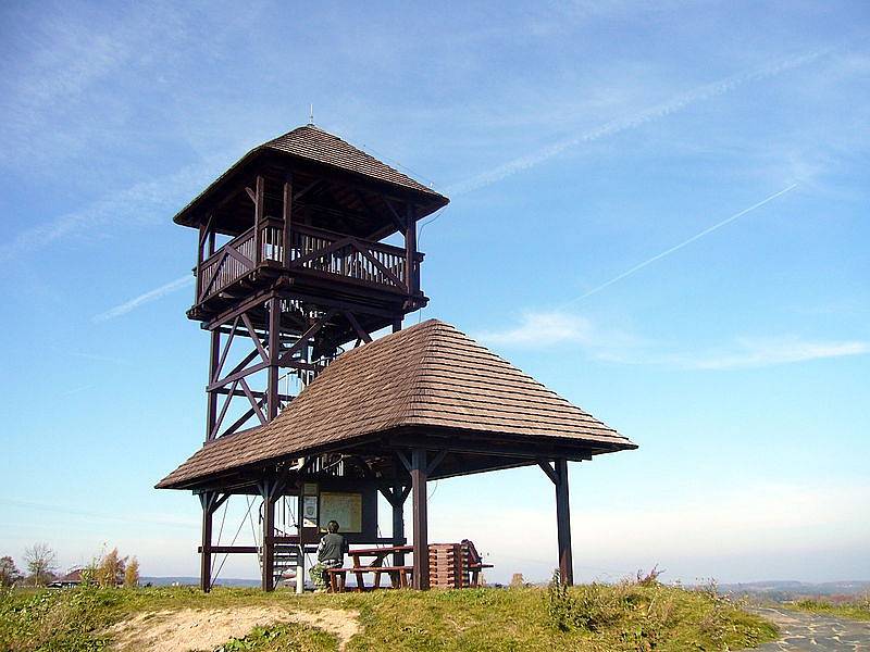 rozhledna Boika u někdejšího keltského hradiště u Nasavrk