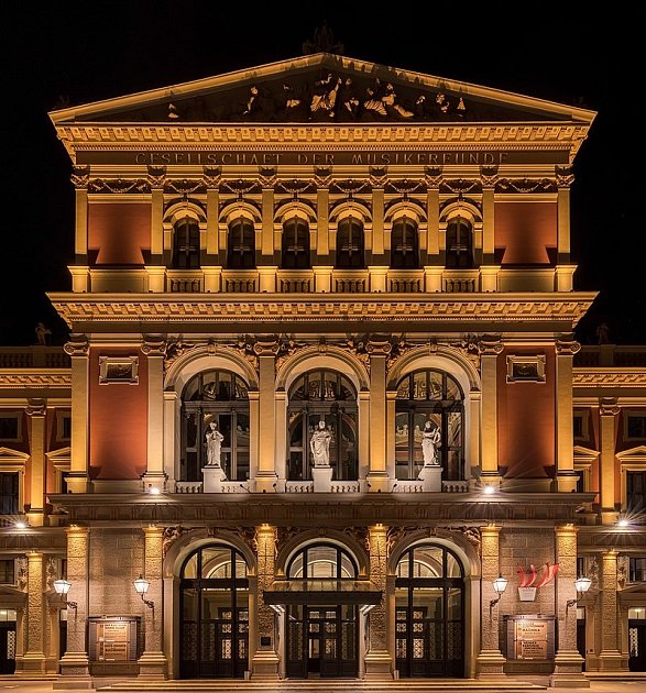 Vídeňský Musikverein, sídlo vídeňských filharmoniků. Nejznámější sál budovy - takzvaný Zlatý sál - se v roce 1913 stal dějištěm Skandálního koncertu, který skončil rvačkou.