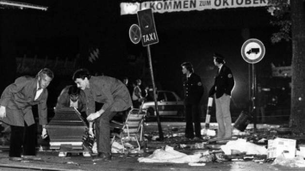 Policisté prohledávají místo, kde na Oktoberfestu explodovala podomácky vyrobená bomba