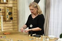 Šperkařka Jana Veselá v Receptáři prima nápadů poradila, jak si vyrobit vlastní šperky z modelovacího stříbra