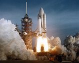 První vzlet raketoplánu Columbia v roce 1981