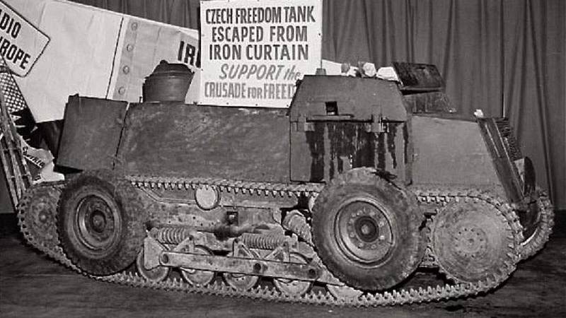 „Tank svobody“ při propagaci rádia Svobodná Evropa.