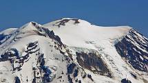 Mount Rainier, nejvyšší vrchol amerického Kaskádového pohoří, je považován za nezasněženější místo na světě.