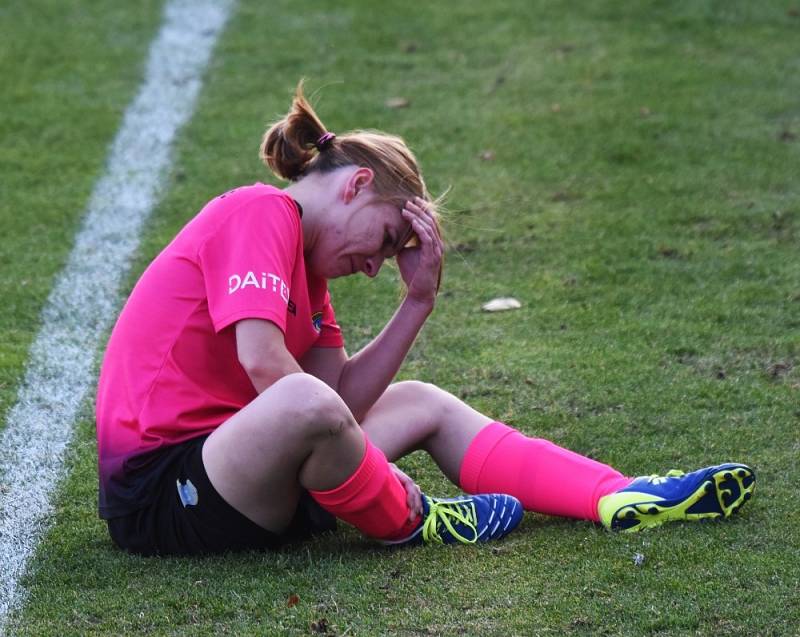 Ženy a fotbal: zranění se nevyhýbají ani fotbalistkám