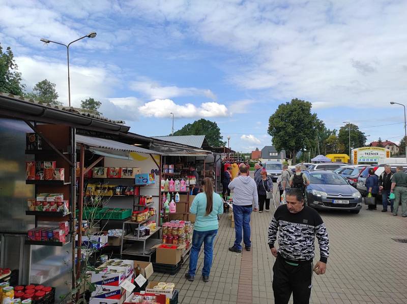 Češi vyrážejí ve velkém na nákupy do Polska