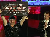 Vítěz soutěže X Faktor: Jiří Zonyga s moderátorem Leošem Marešem