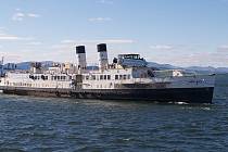 Parník TS Queen Mary sloužil v letech své největší slávy na skotské řece Clyde. Nyní se na ni po letech vrátí. Snímek pochází z roku 2016, kdy byla loď přepravena do města Glasgow.