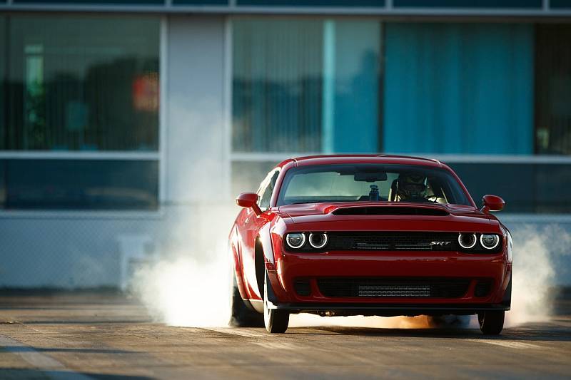 Dodge Challenger SRT Demon.