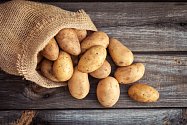 Pěstitelé věří, že domácí produkce brambor bude letos dost