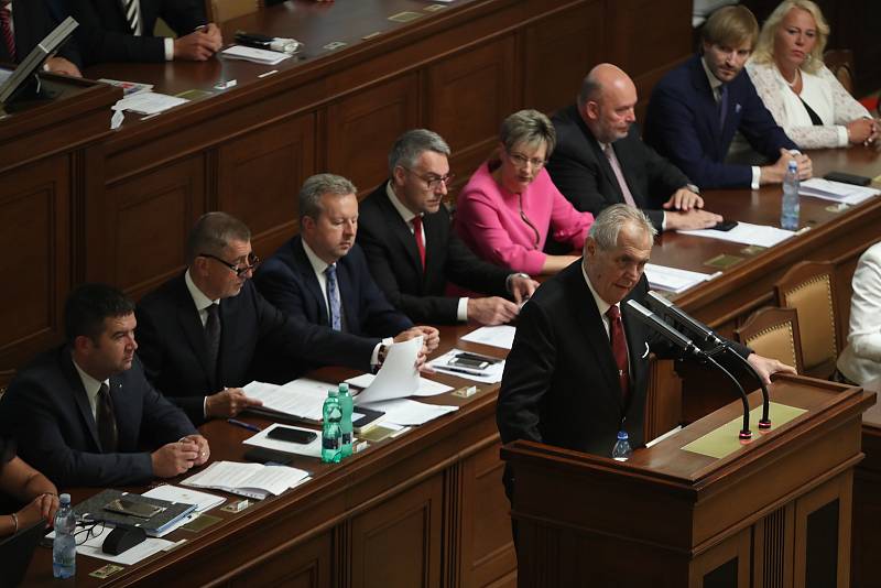 Prezident Miloš Zeman předstoupil před poslance, aby podpořil zisk důvěry vlády Andreje Babiše.