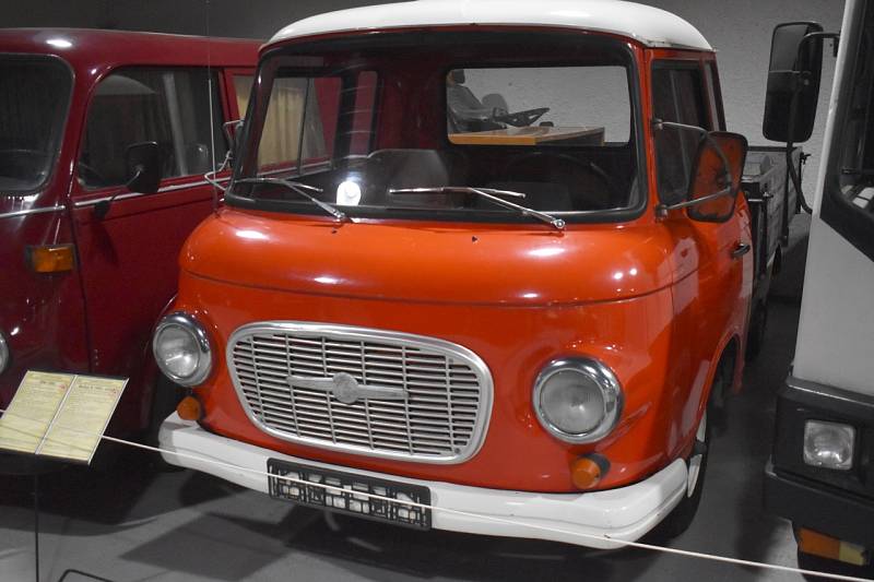 Exemplář v muzeu socialistických aut ve Strnadicích