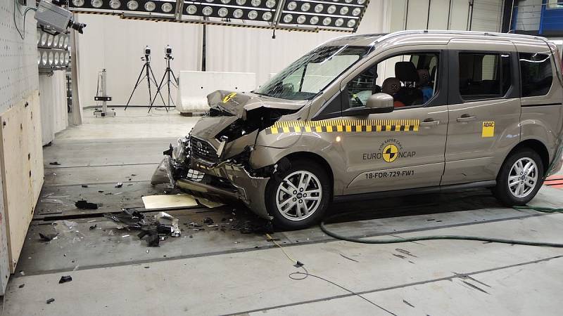 Crash test Ford Tourneo Connect