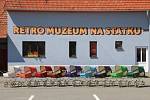 Zakladatel Retro muzea Na Statku v Brně Jiří Fajtl dal dohromady největší kolekci předmětů ze druhé poloviny minulého století u nás.