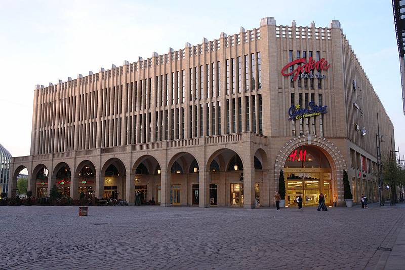 Nákupní centrum Roter Turm v Chemnitzu