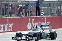 Nico Rosberg kraloval Velké ceně Velké Británie.