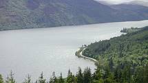 Pohled na skotské jezero Loch Ness