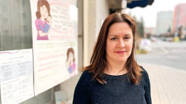 Lucie Kočová z centra Úsměv mámy, které pomáhá ženám trpícím psychickými problémy po porodu. 