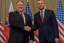 Americký ministr zahraničí Mike Pompeo a slovenský premiér Peter Pellegrini