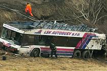 Autobus po havárii u Nažidel.