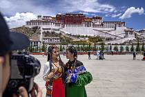 Čínští turisté v Tibetu
