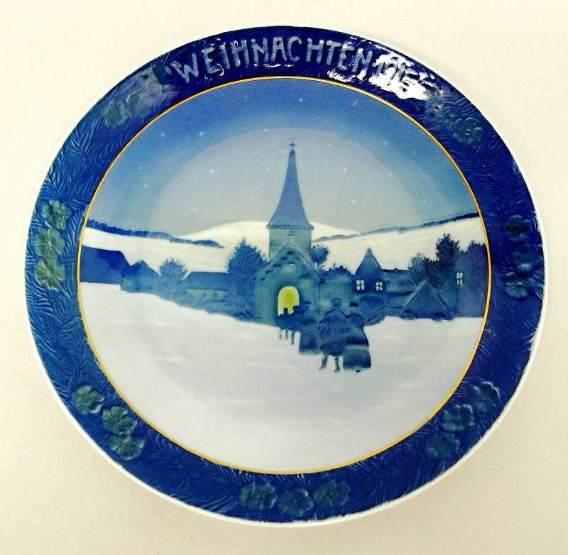 Regionální muzeum v Teplicích spravuje ve svých sbírkách i vybrané vánoční talíře dánských a německých porcelánek