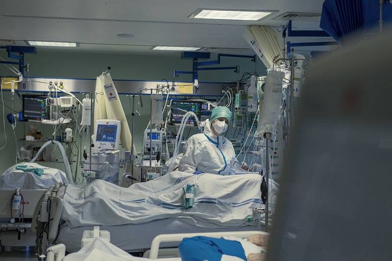 Covidové oddělení nemocnice. Ilustrační snímek