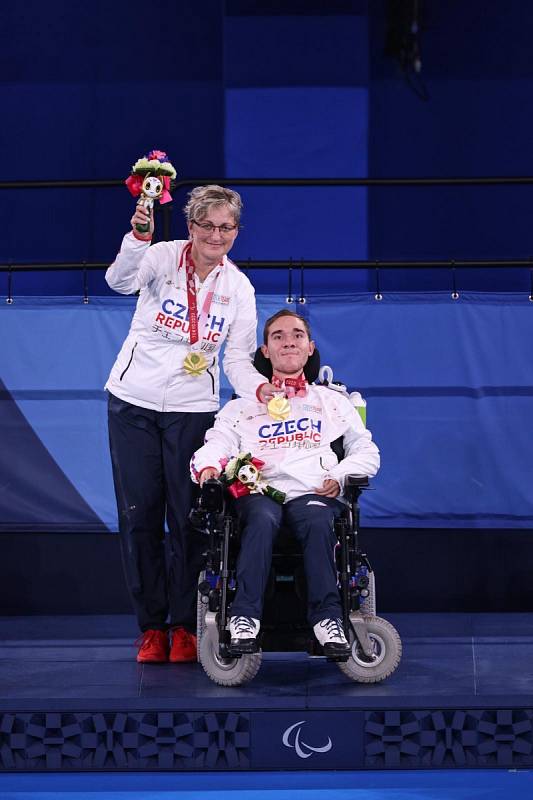 Adam Peška vyhrál na paralympijských hrách v Tokiu turnaj v boccii.