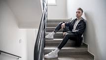 Mikolas Josef hrál od pěti let na kytaru.