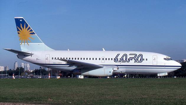 Boeing 737-204C aerolinek LAPA na letišti Jorgeho Newberyho v Buenos Aires, kde 31. srpna 1999 toto letadlo havarovalo