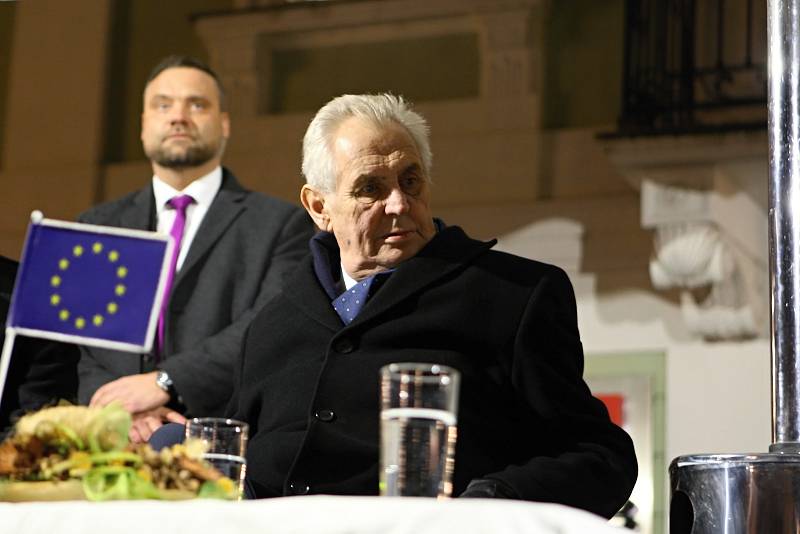 Prezident Miloš Zeman navštívil obyvatele Bučovic, stal se tak druhým prezidentem, co tak učinil. Hned po Tomáši Garrigue Masarykovi.