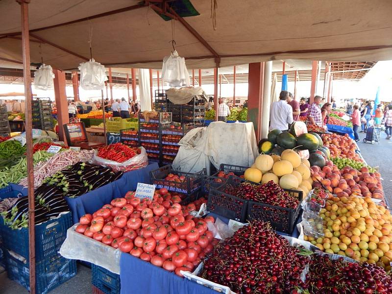 Alanya: trh s čerstvým ovocem