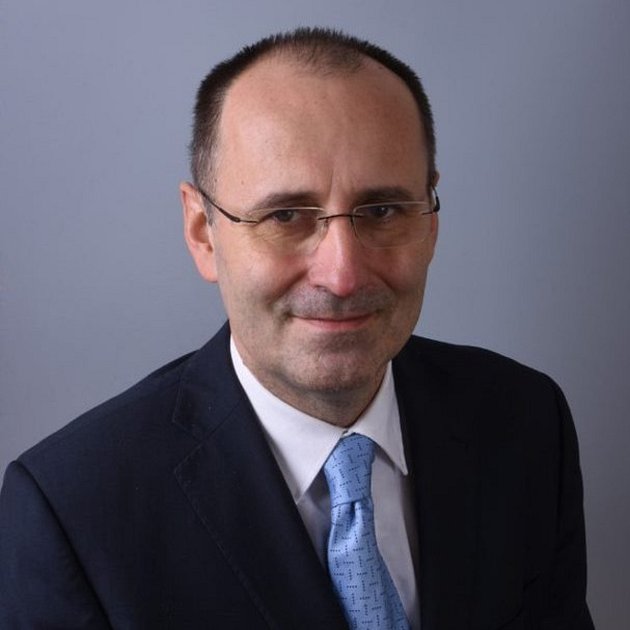 Profesor Martin Matoulek, vedoucí lékař XXL centra III. interní kliniky pražské Všeobecné fakultní nemocnice.