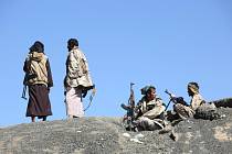 V jihozápadní provincii Táizz působí i nejrůznější místní milice a také radikálové z jemenské odnože teroristické sítě Al-Káida. 