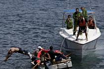 Devět kubánských migrantů údajně zahynulo, když se na chatrné lodi pokoušeli dostat do Spojených států. 