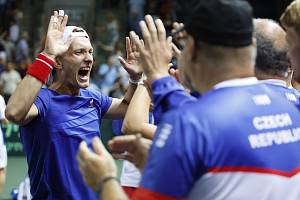 Čeští tenisté vyhráli baráž Davis Cupu v Izraeli