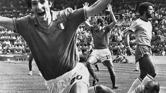 È morto il leggendario calciatore italiano Paolo Rossi.  Ha 64 anni