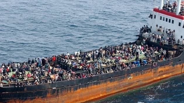 Più di 300 persone morirono nell’affondamento di due navi al largo delle coste libiche