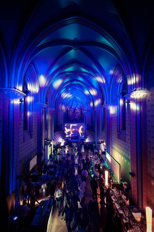 V odsvěceném kostele Sacre Coeur na pražském Smíchově byly 28. října večer rozdány prestižní Czech Bar Awards nejlepším barům, kavárnám, pubům a klubům Česka. 