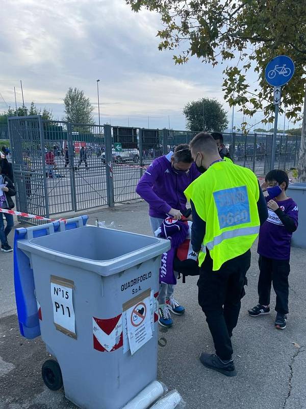 Takhle to vypadá na Serii A: Fiorentina vs. Spezia a situace na stadionu