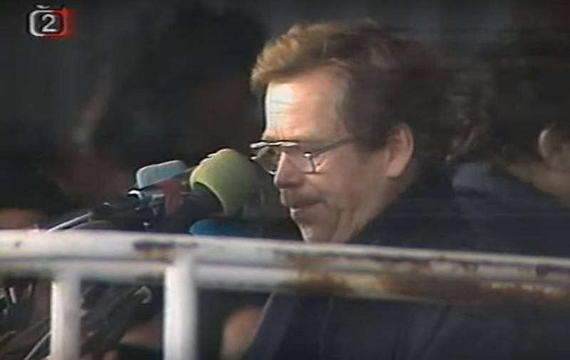 Václav Havel na Letné 25. listopadu 1989