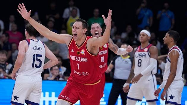 Němečtí basketbalisté vyřadili v semifinále MS Američany.