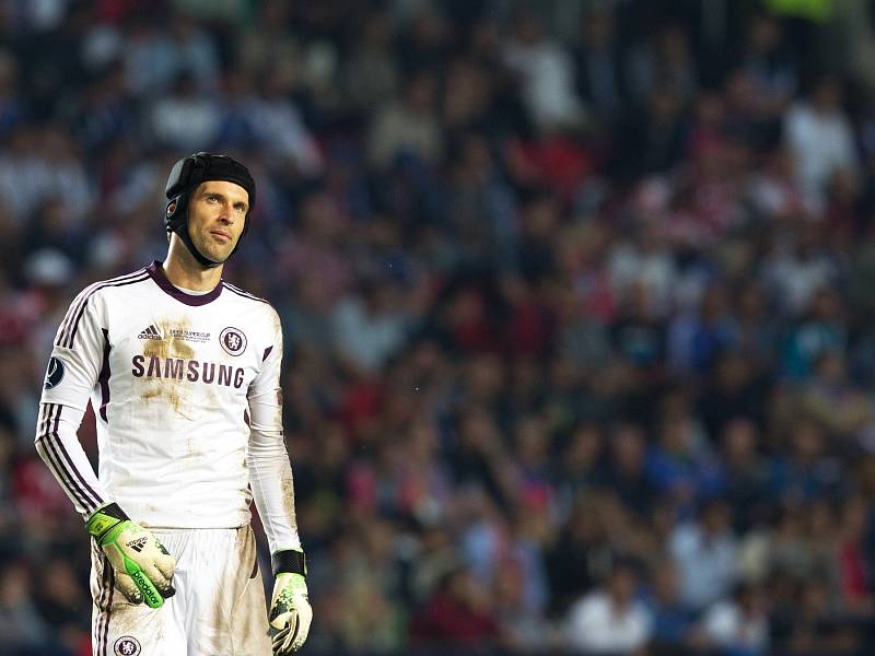 Gólman Chelsea Petr Čech.