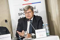 Předseda basketbalové federace Miroslav Jansta.