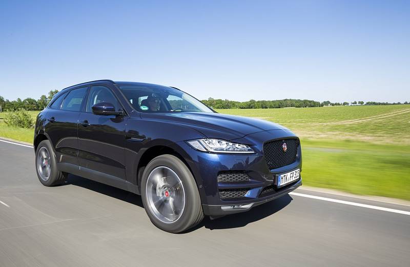 Jaguar F-Pace.