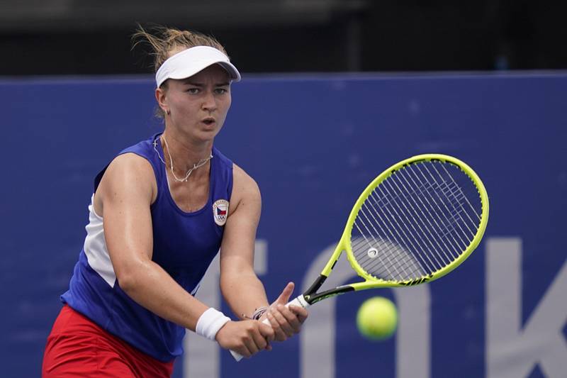 Tenistky Barbora Krejčíková, Karolína Plíšková a Markéta Vondroušová postoupily na olympijském turnaji v Tokiu do osmifinále,