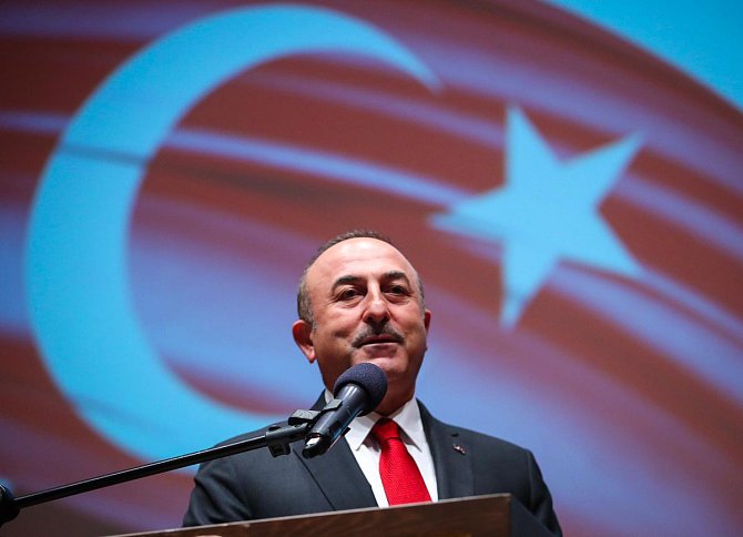 Turecký ministr zahraničí Mevlut Cavusoglu