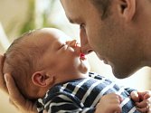 Otcovská dovolená je v Evropě už standardem a v průměru trvá dva týdny. 