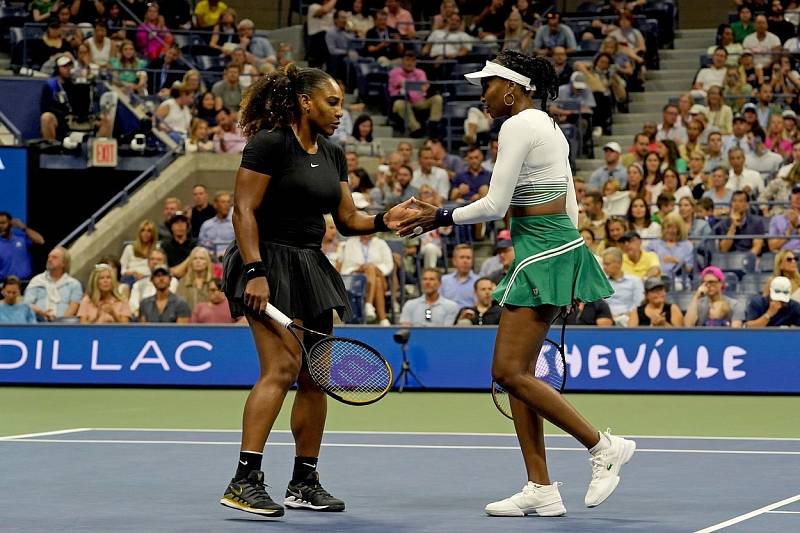 Serena Williamsová se sestrou Venus